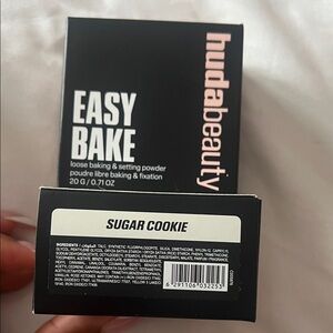 Huda Beauty Easy Bake Loose Powder Sugar Cookie
